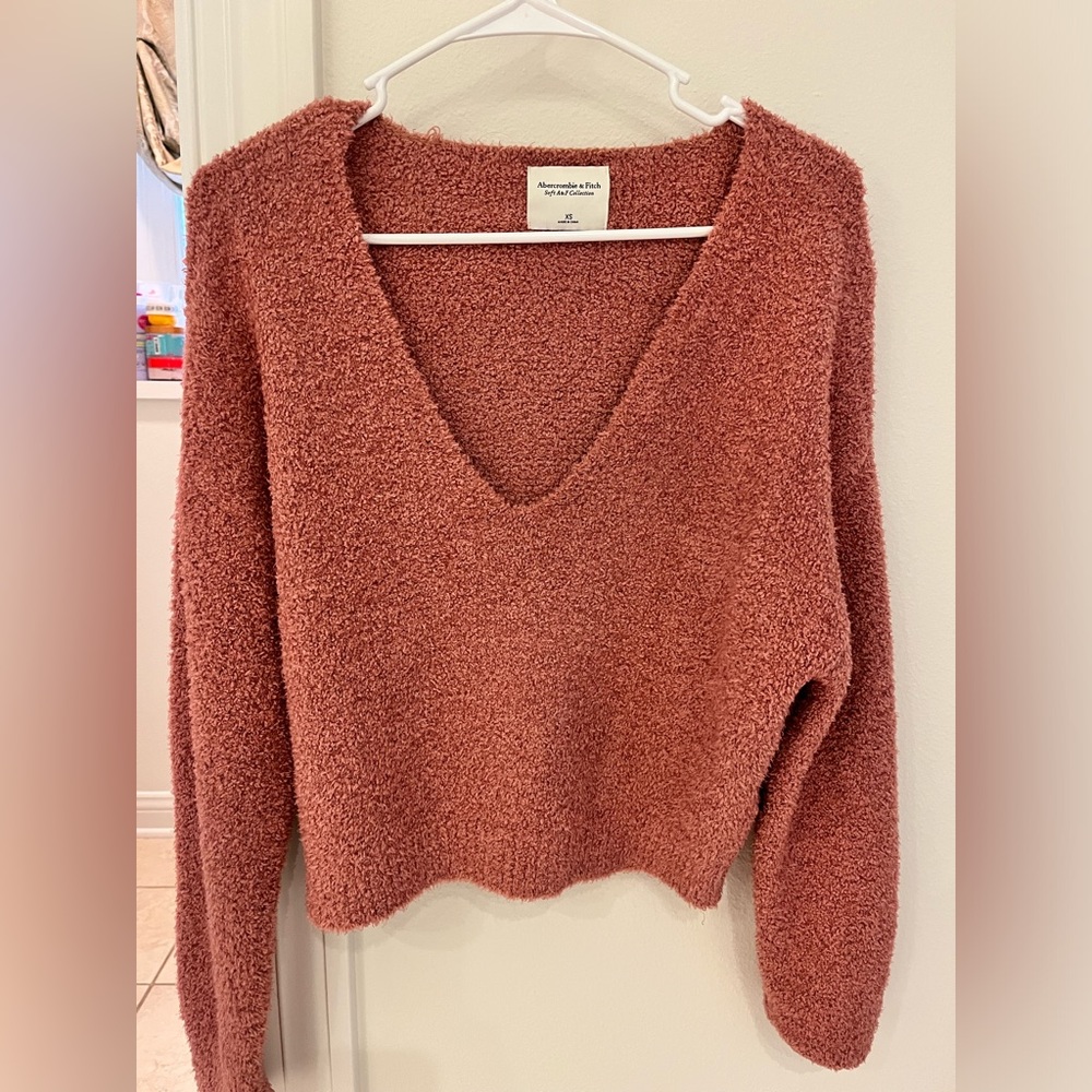 Abercrombie sweater v neck